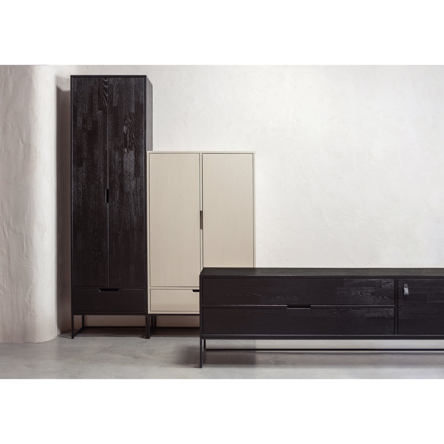 SILAS TV-MOBEL 180CM ASCHE GEBURSTET SCHWARZ [fsc] 373651-BN – Bild 2