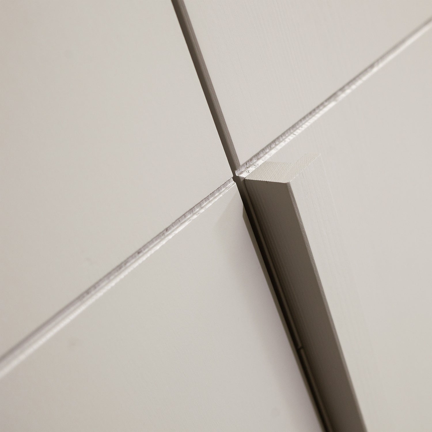 PURE 3 TUR KLEIDERSCHRANK SPLITTUR KIEFER DUST [fsc] 379553-D – Bild 7