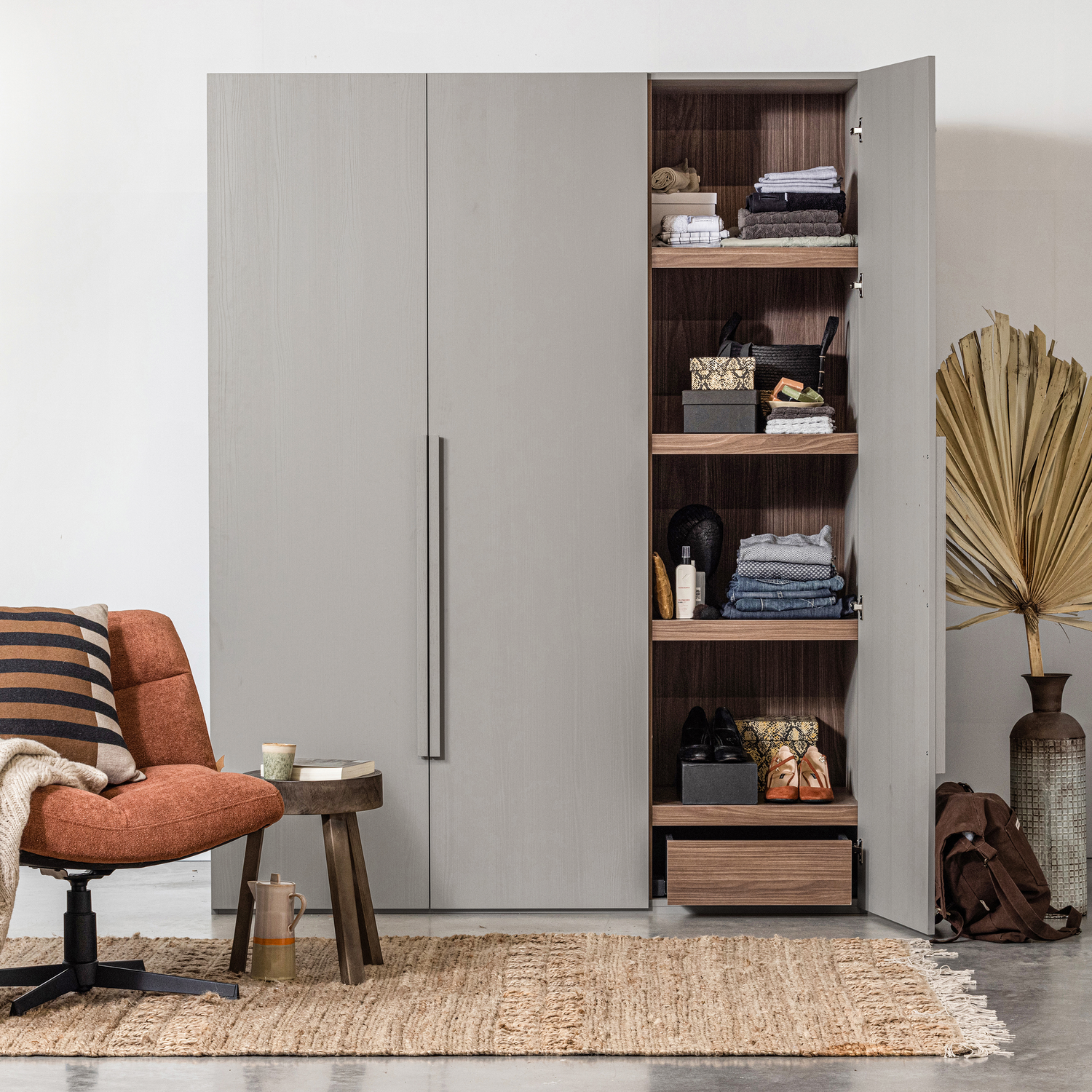 RENS 3-TURIG SCHRANK LANGES GRIFF WALNUSSE PEBBLE GREY [fsc] 379569-G – Bild 2